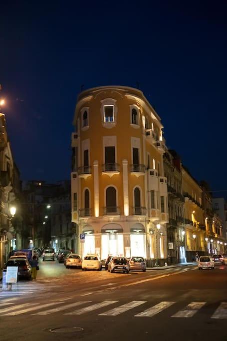 Palazzo Vitrano - Tourist Apartment Aeroporto di Catania Fontana Rossa Esterno foto