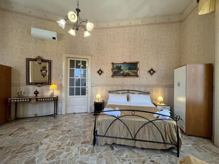 Palazzo Vitrano - Tourist Apartment Aeroporto di Catania Fontana Rossa Esterno foto