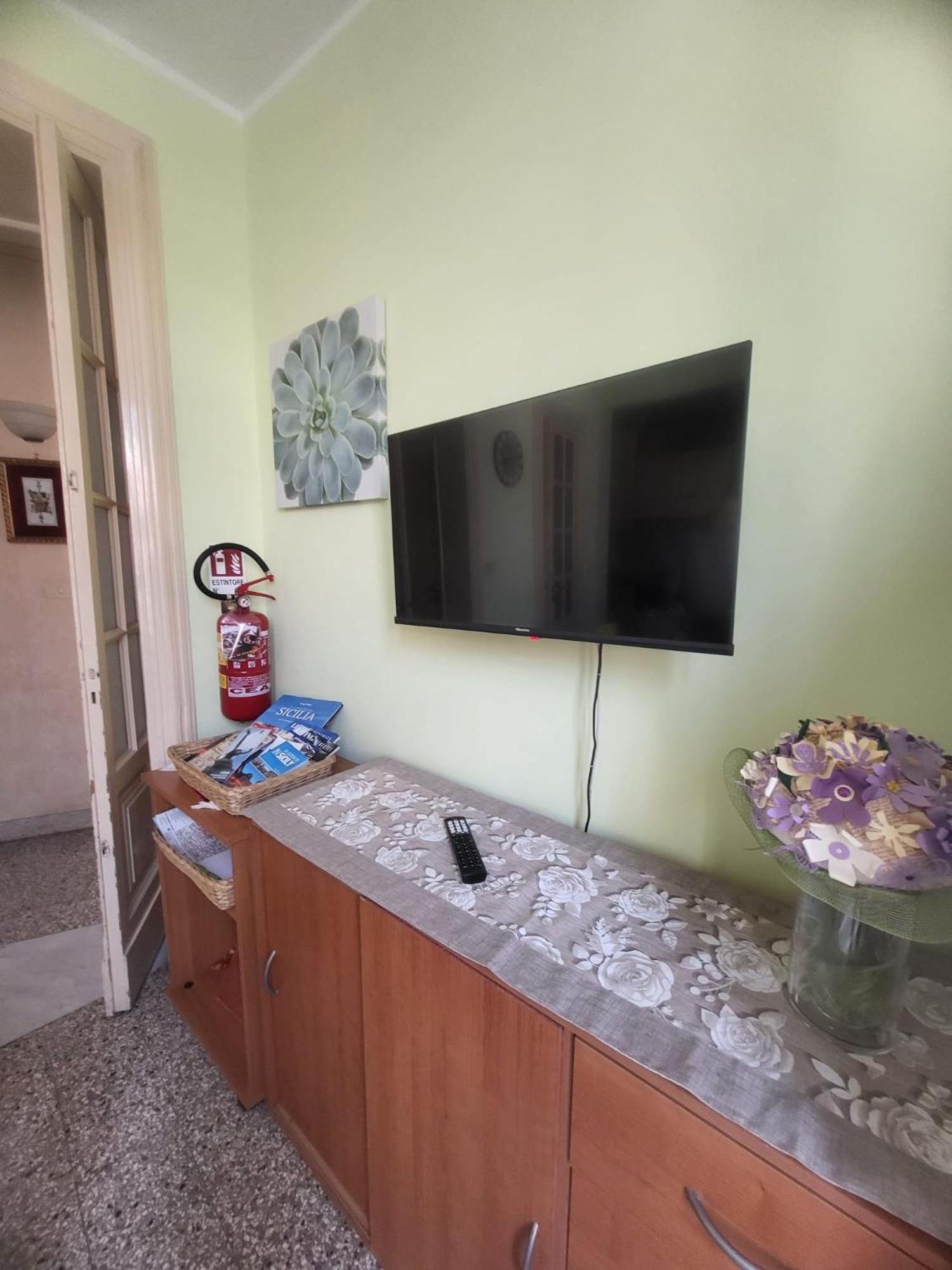 Palazzo Vitrano - Tourist Apartment Aeroporto di Catania Fontana Rossa Esterno foto